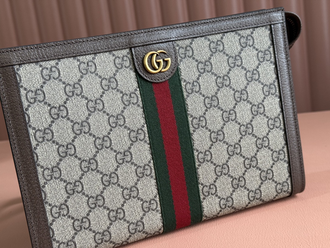 Gucci Clutch Bags